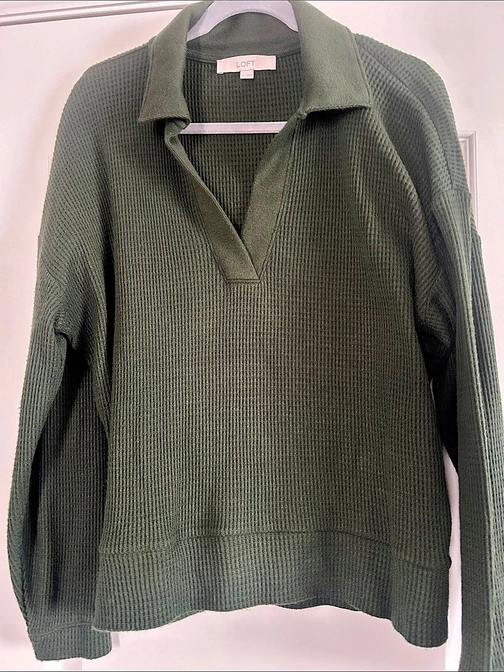 LOFT Waffle Knit V-Neck Pullover in Green Size Large